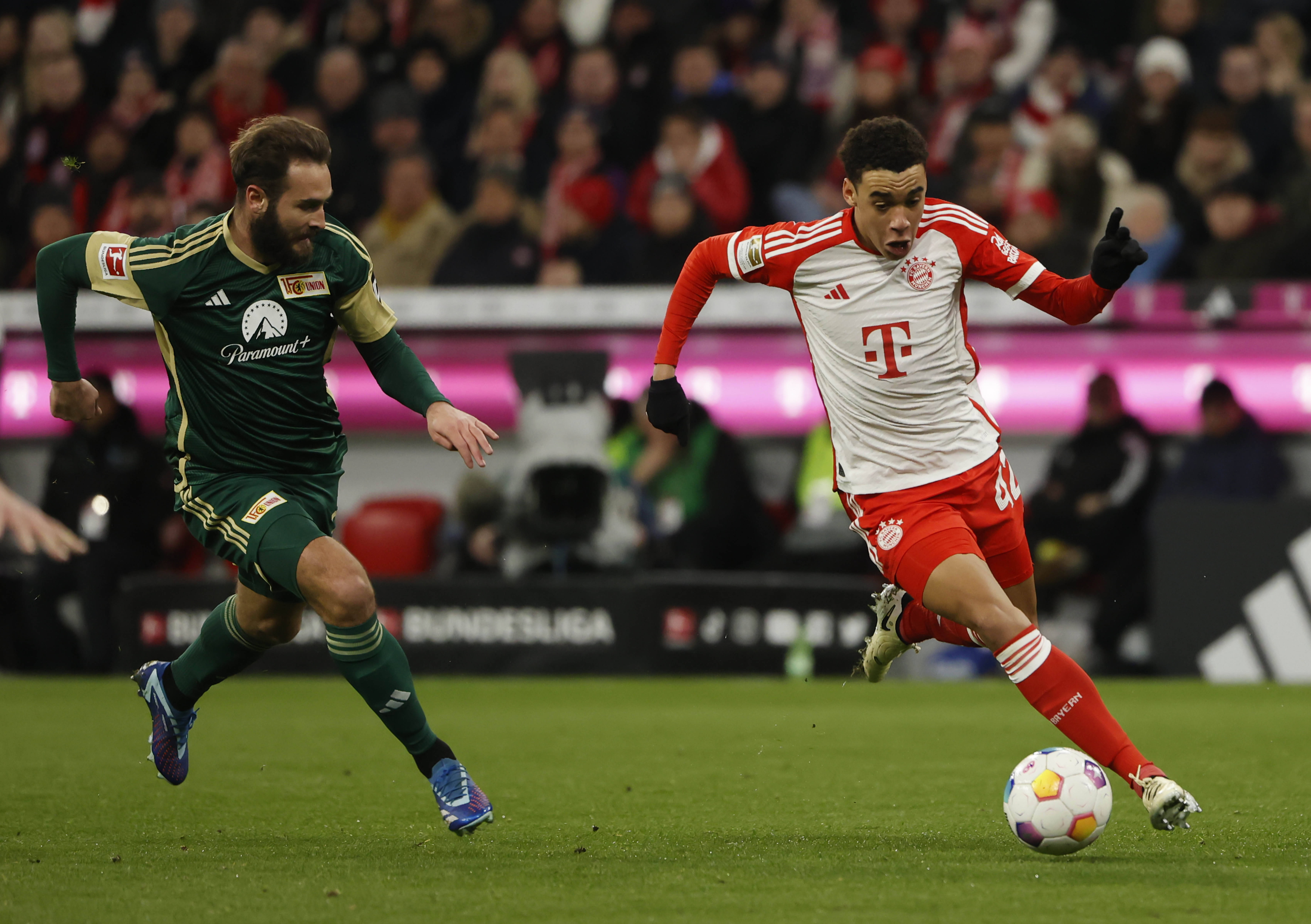 拜仁慕尼黑主场逆转，晋级强